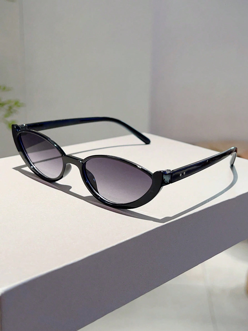 Women's Cat Eye Fashion Glasses – Y2K Retro Street Style Sunglasses for Beach, Travel & Everyday Fashion