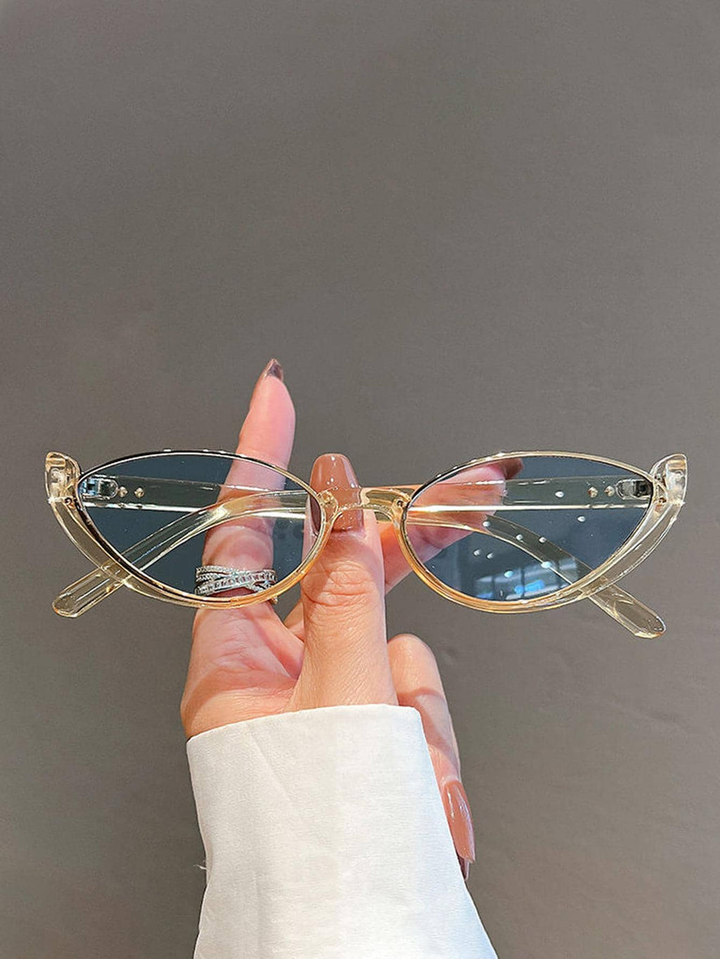 Women's Cat Eye Fashion Glasses – Y2K Retro Street Style Sunglasses for Beach, Travel & Everyday Fashion