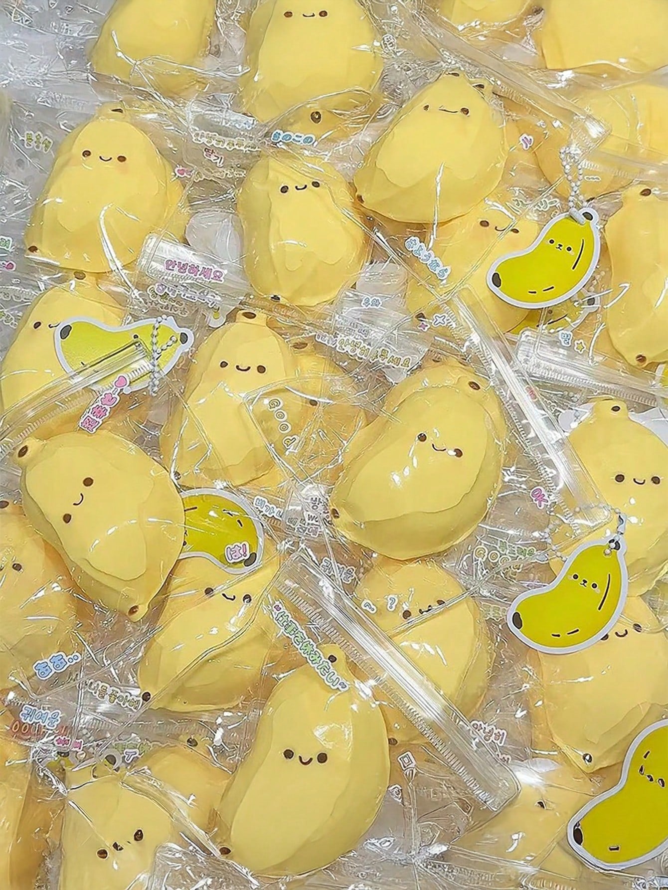 Smile Banana Squishy Toy – Kawaii Slow Rising Stress Relief Fidget Toy