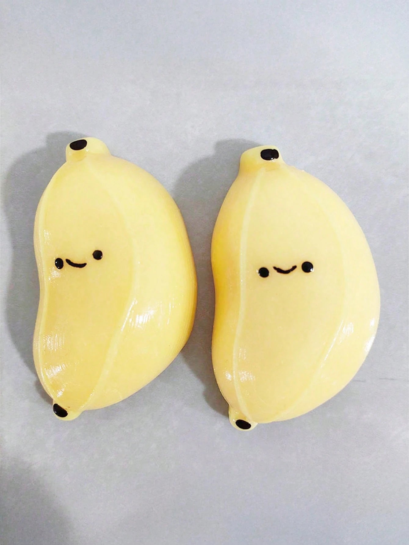Smile Banana Squishy Toy – Kawaii Slow Rising Stress Relief Fidget Toy