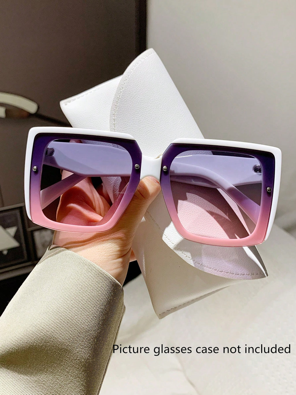 Vintage Square Frame Women's Fashion Glasses – Elegant Retro Eyewear for Vacation, Beach Travel & Everyday Outfits
