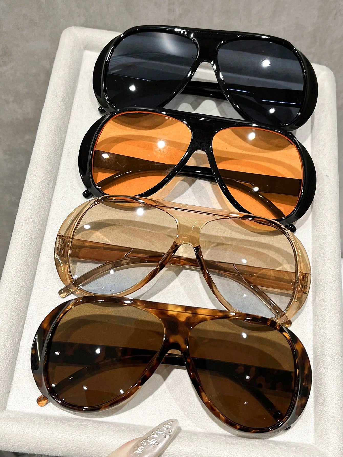 4PCS Oversized Aviator Fashion Glasses Set for Women – Trendy Street Style Eyewear for Travel, Parties & Everyday Outfits
