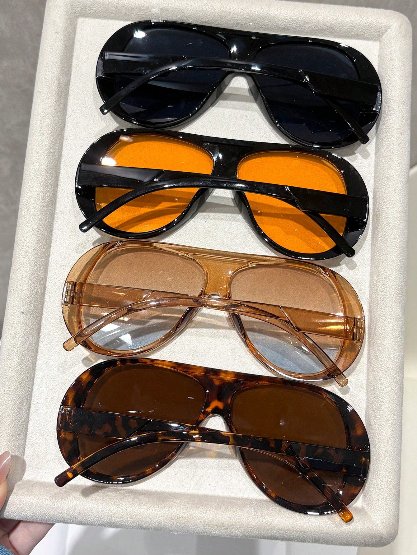 4PCS Oversized Aviator Fashion Glasses Set for Women – Trendy Street Style Eyewear for Travel, Parties & Everyday Outfits