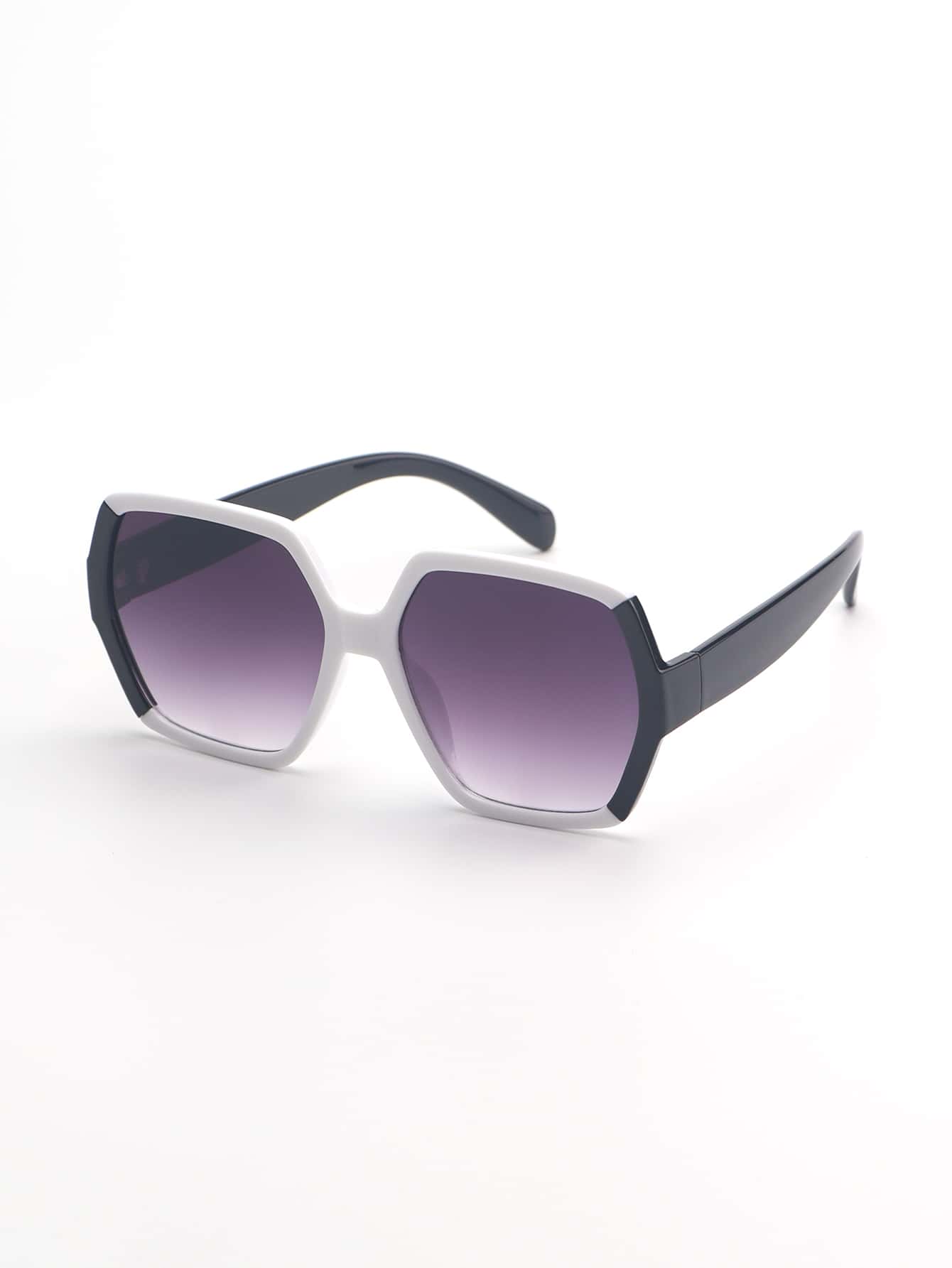 Black & White Geometric Women's Fashion Glasses – Retro Pattern Eyewear for Beach, Travel, Business & Everyday Style