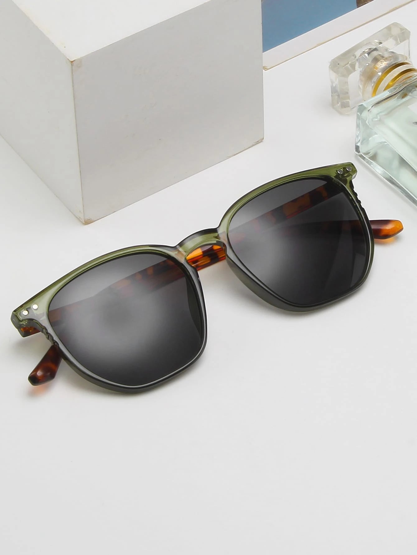 Rice Spike Decor Oversized Round Fashion Glasses for Women – Boho Leopard Print Beach Travel Shades