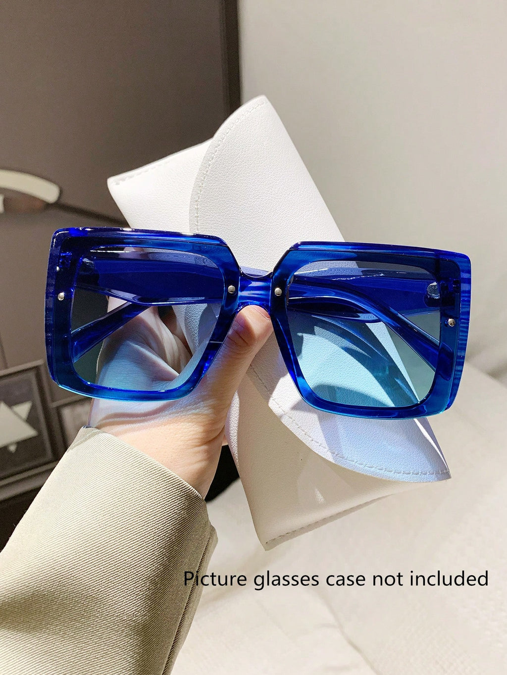 Vintage Square Frame Women's Fashion Glasses – Elegant Retro Eyewear for Vacation, Beach Travel & Everyday Outfits