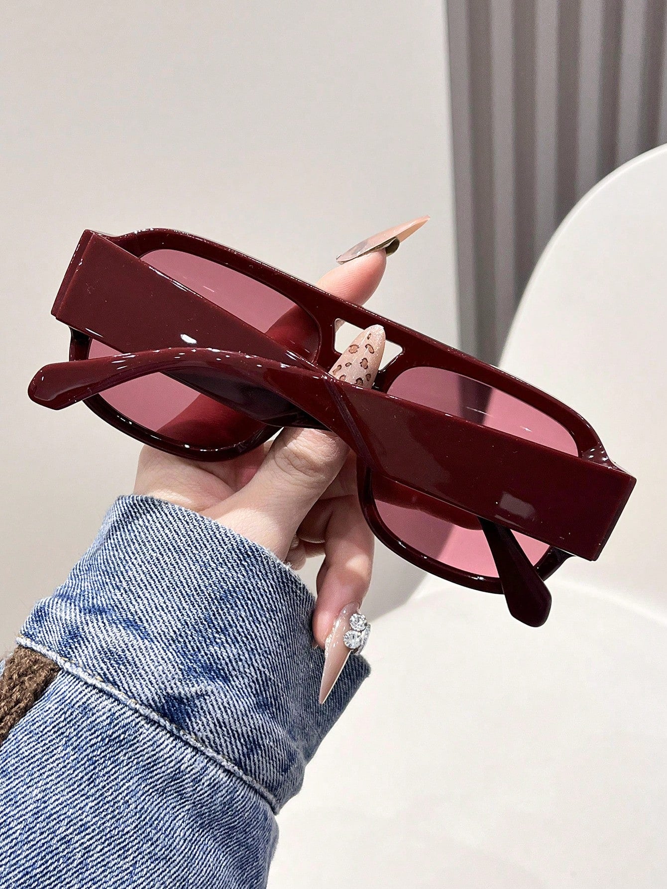 Women’s Red Frame Oversized Aviator Fashion Glasses – Trendy Summer Beach Shades for School, Travel & Casual Outfits