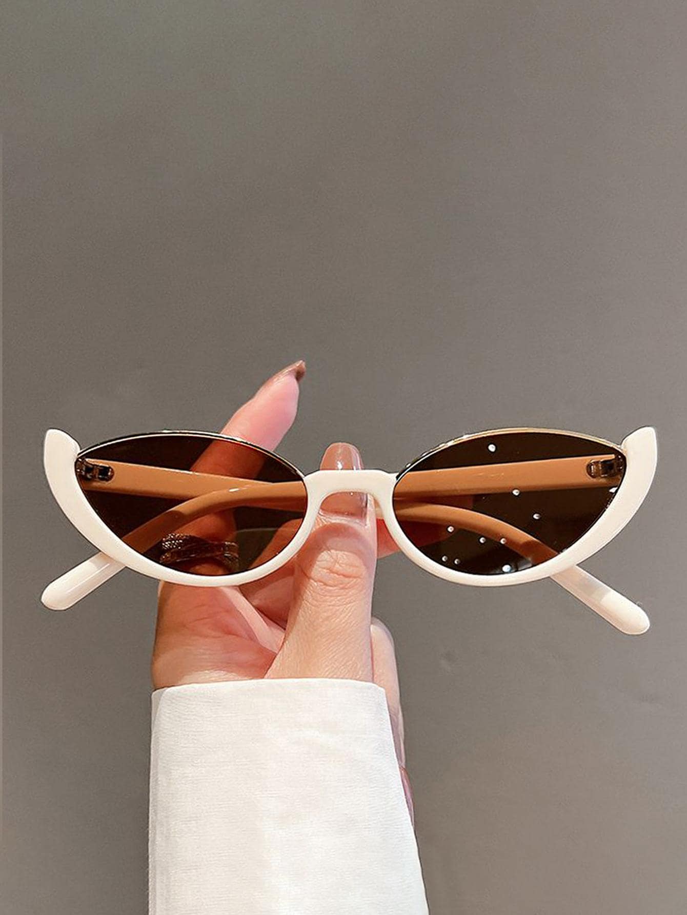 Women's Cat Eye Fashion Glasses – Y2K Retro Street Style Sunglasses for Beach, Travel & Everyday Fashion